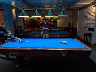 Shots bar & billiard