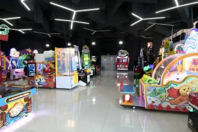 Playground, Mall Galleria