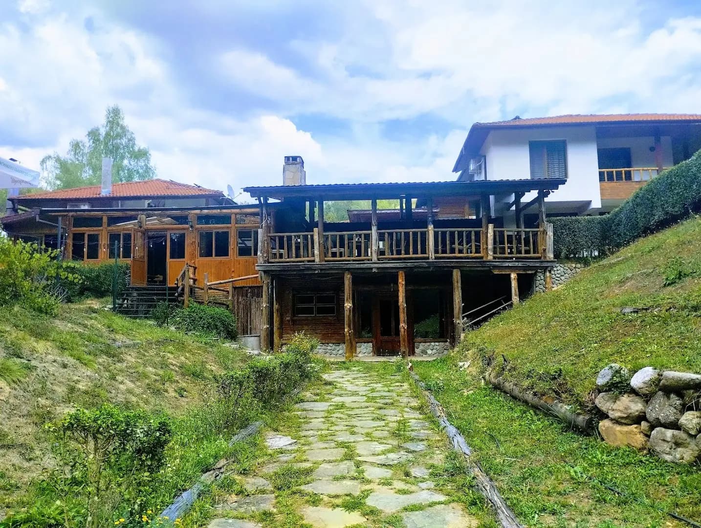 Eco Rai Rekata