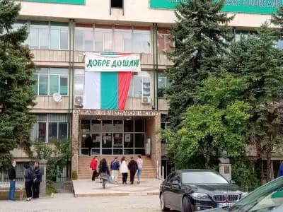 ФАКУЛТЕТ ПО БИБЛИОТЕКОЗНАНИЕ И КУЛТУРНО НАСЛЕДСТВО (ФБКН) КЪМ УНИБИТ