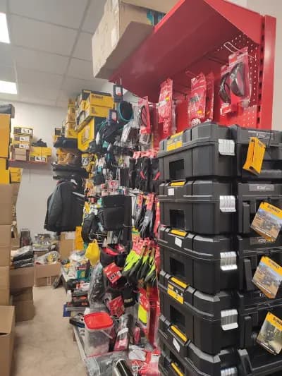 ToolsBox.BG Магазин Младост - Машини и инструменти Milwaukee / Makita / DeWALT / Bosch