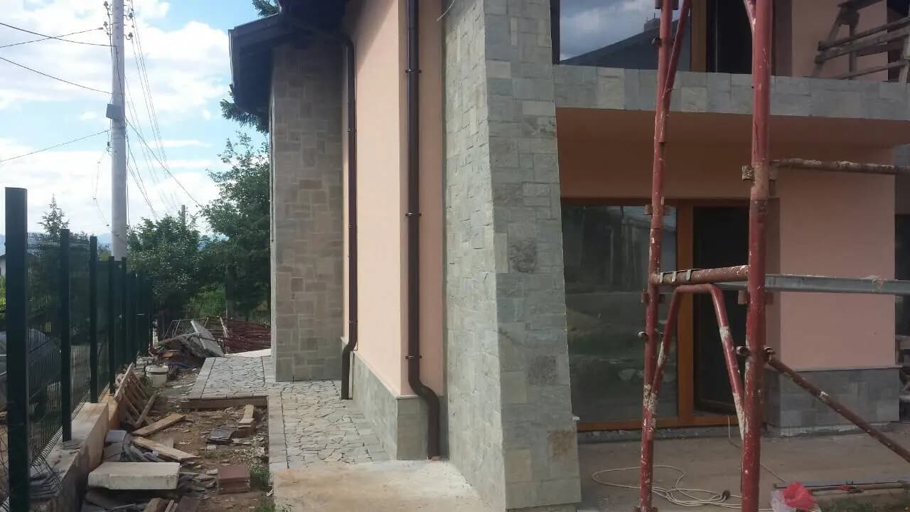 склад за естествени камъни