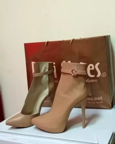 Поръчка и Ремонт на Обувки - Danishoes
