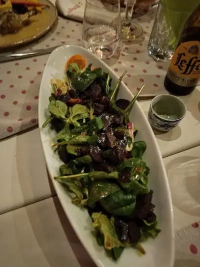 L'etranger restaurant