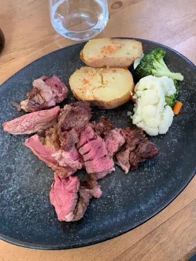 Ресторант Djanam Steak House