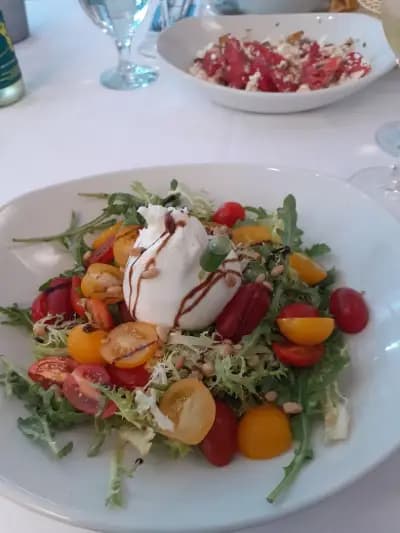 Гръцки ресторант YAMAS