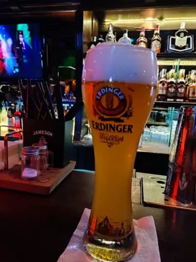 Rock’n Rolla Bar & Club