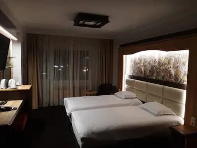 Hotel ZOO Sofia - Secured Paid Parking