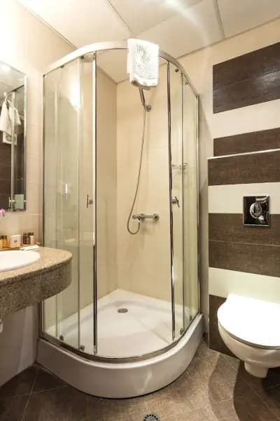 City Avenue Hotel by HMG-Free Parking-Free Wi-Fi