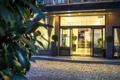 City Avenue Hotel by HMG-Free Parking-Free Wi-Fi