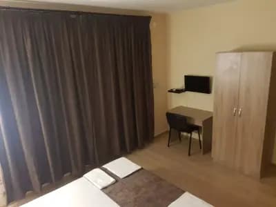 Twain Apart&Rooms