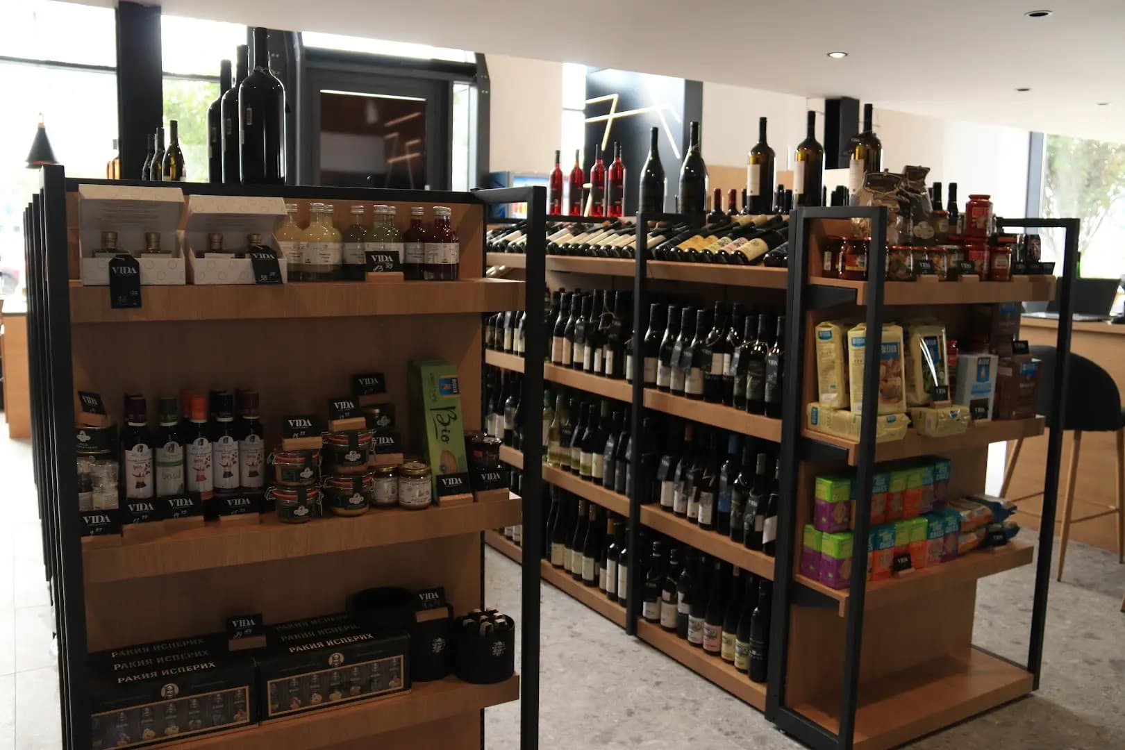 Vida Wine and Spirits | Бар и винен event център София | Бутикови серии вина | Премиум уиски и коняк | Онлайн магазин