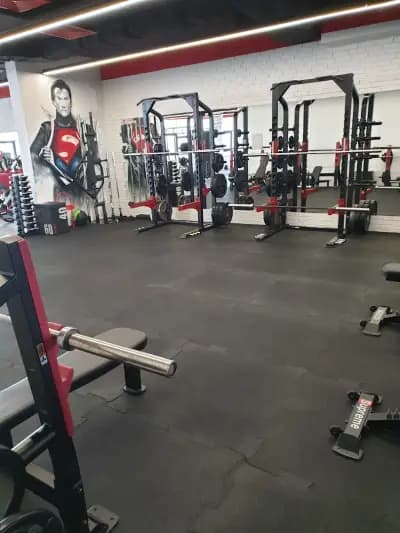 SUPREME Premium Fitness