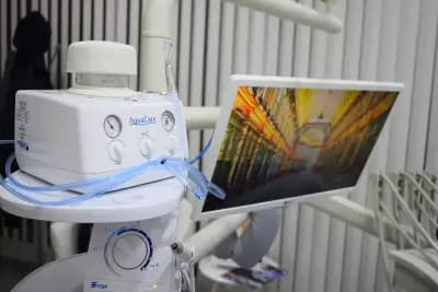 Дентална клиника Лозенец / Lozenetz Dental Clinic