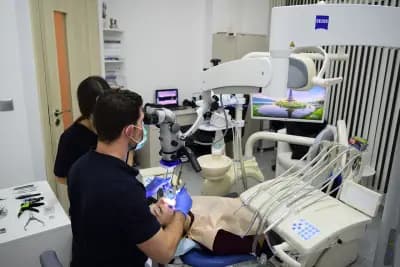 Дентална клиника Лозенец / Lozenetz Dental Clinic