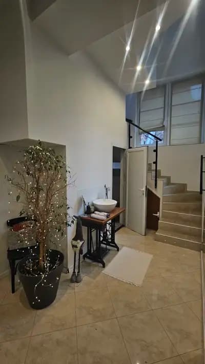 Courthouse Apartments Slavi