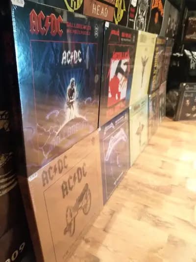 Rebel Store