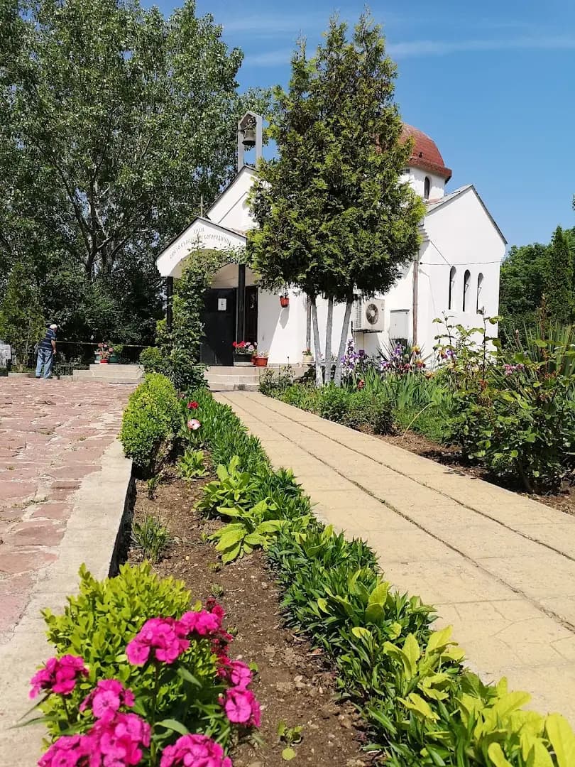 Храм „Въведение Богородично“