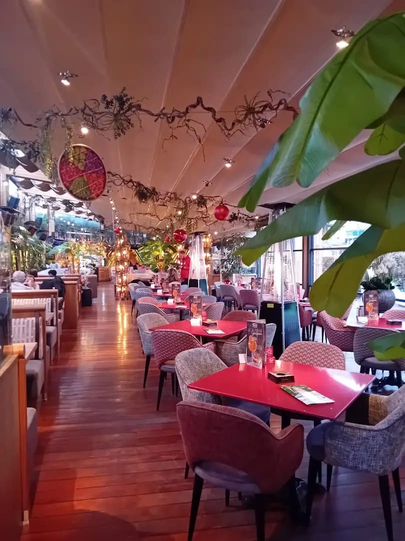 Happy Bar & Grill Lozenets