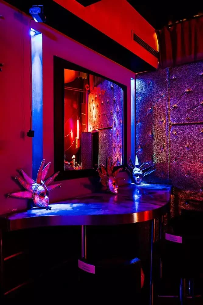PEEP SHOW 2 SOFIA | Striptease Erotic Bar Sofia