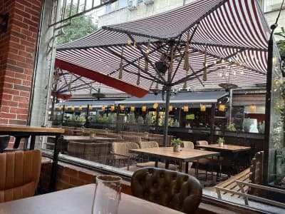 Social Cafe, Bar & Kitchen