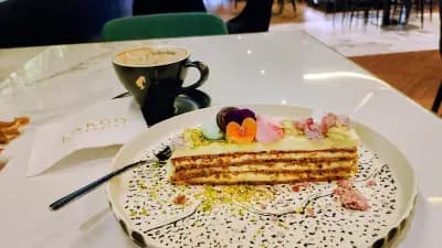 Largo Bar & Diner