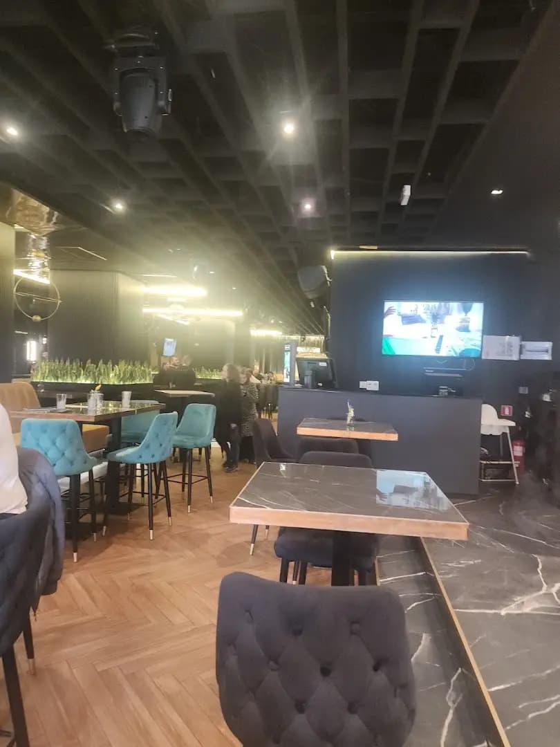 Largo Bar & Diner