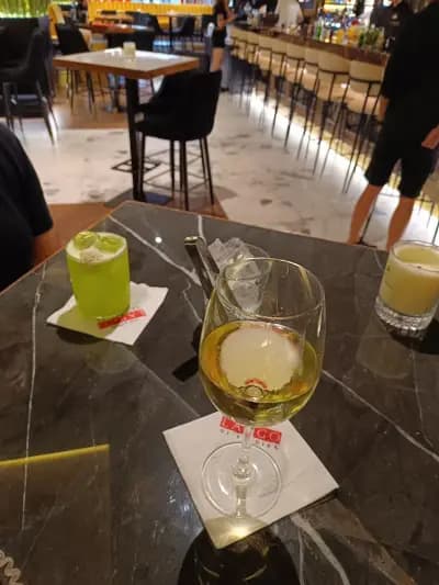 Largo Bar & Diner