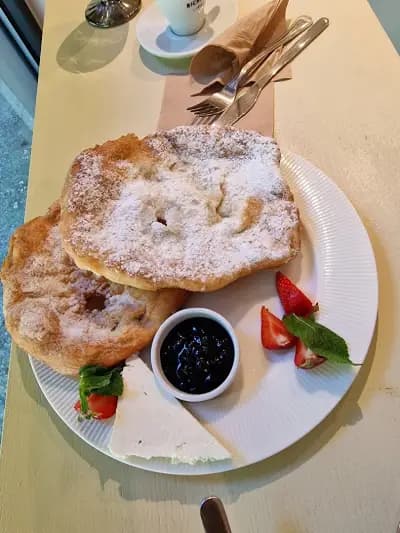Lavené Pâtisserie & Café