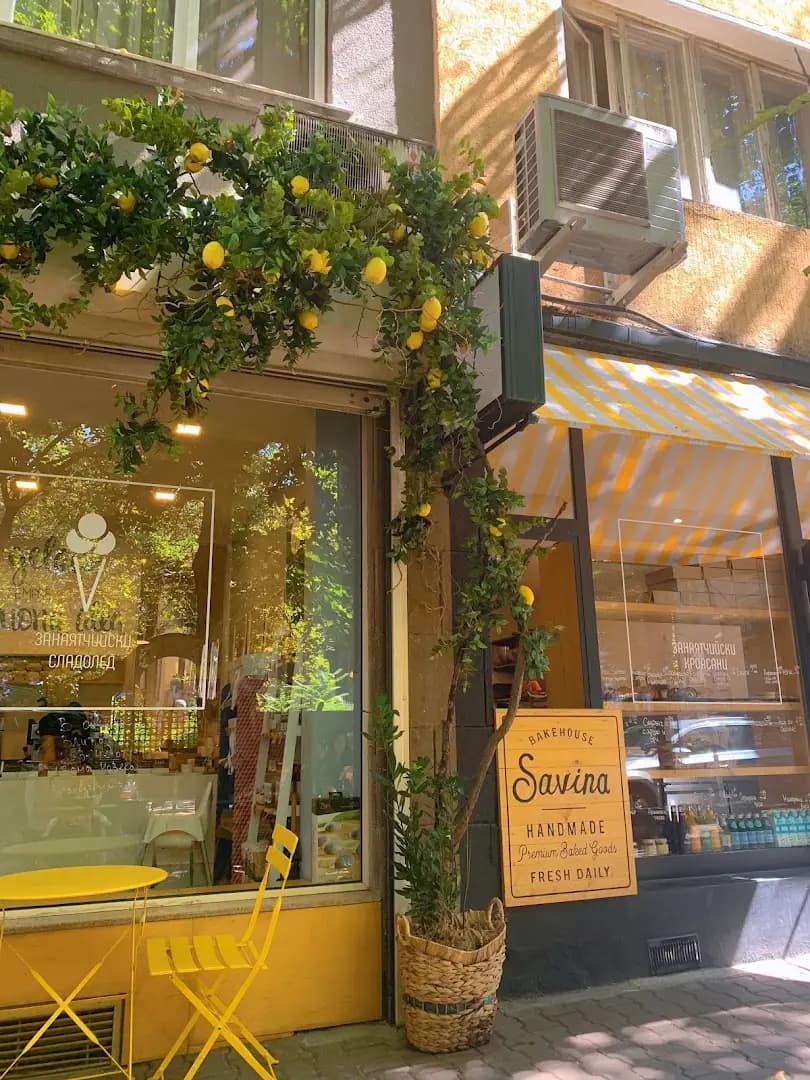 Savi Gelato, Bakehouse & Specialty Coffee
