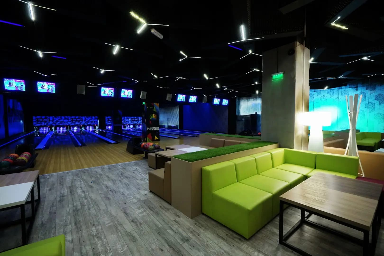 Playground, Paradise Center