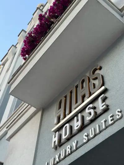 ATLAS HOUSE Luxury Suites