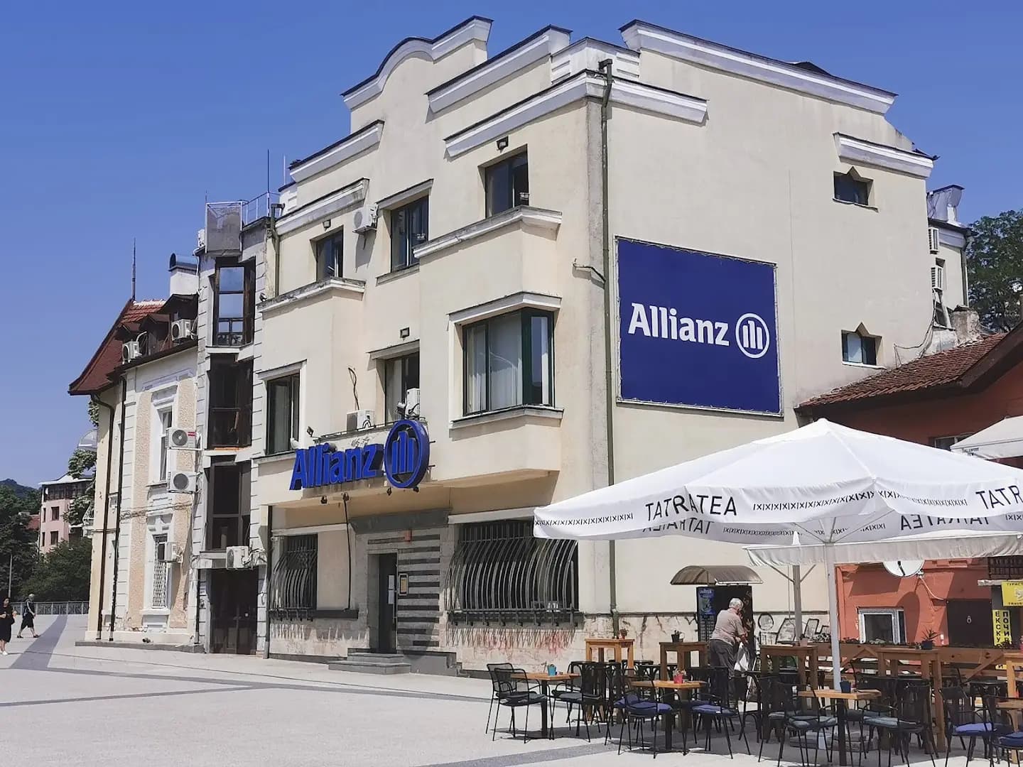 Алианц Застраховане