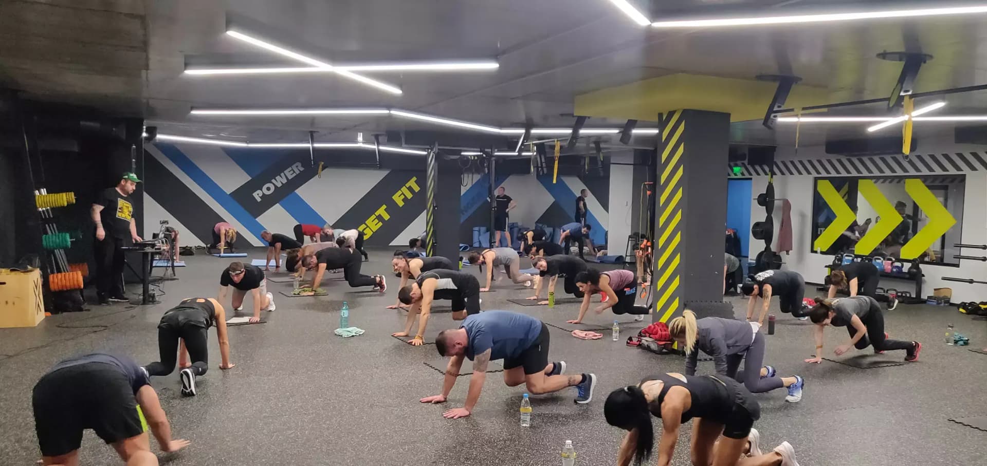 X FIT CLUB