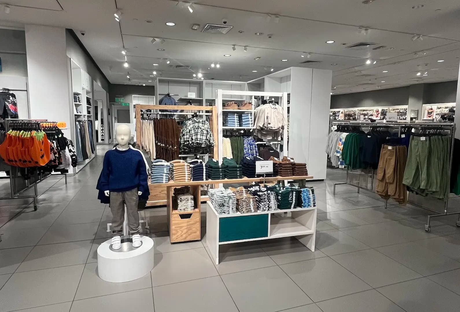 H&M
