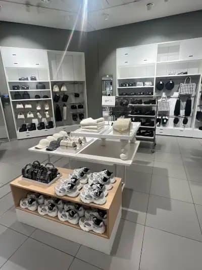H&M