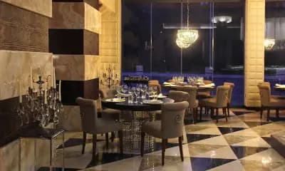 Budas Restaurant Bar Lounge