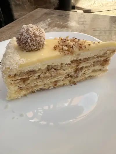 "Долче Фелини" - пастичерия и джелатерия