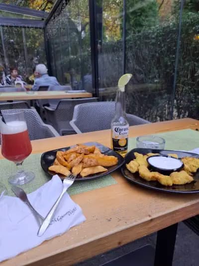 MAJESTIC ВAR & DINNER