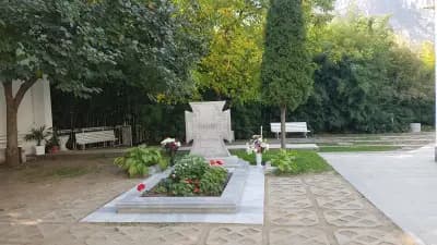 Храм "Света Петка Българска" - Рупите