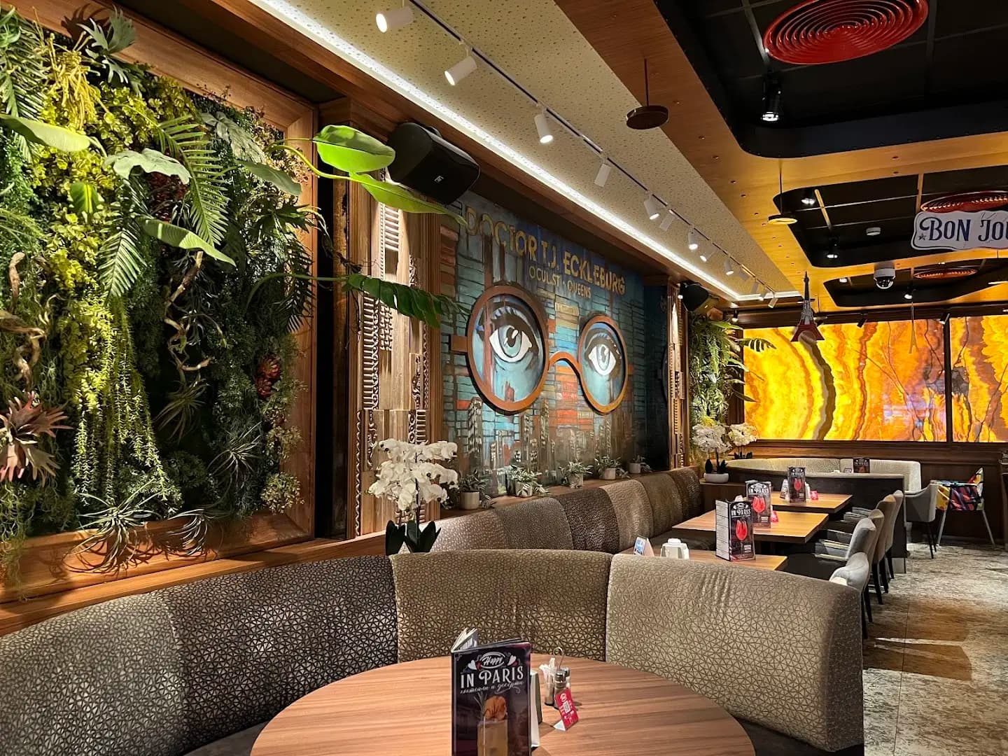 Happy Bar & Grill Plovdiv Center