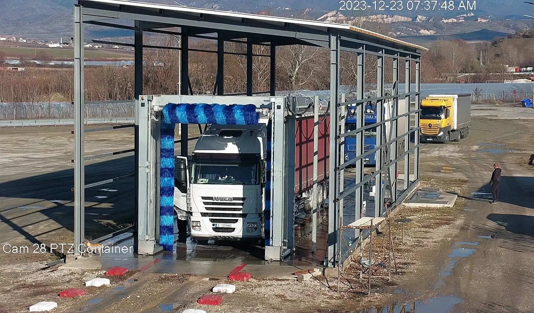 TIR WASH TIR PARKING