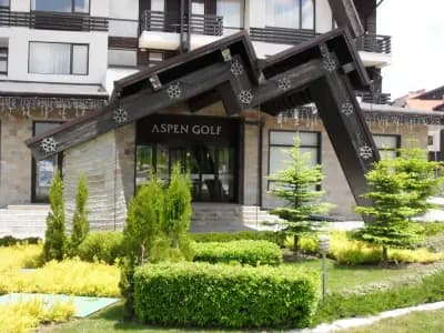 Aspen golf and ski resort
