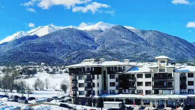St George Ski & Holiday