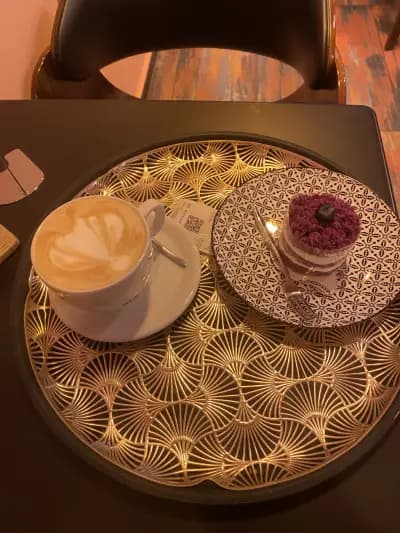 203.5 F Art Cafe, Asenovgrad