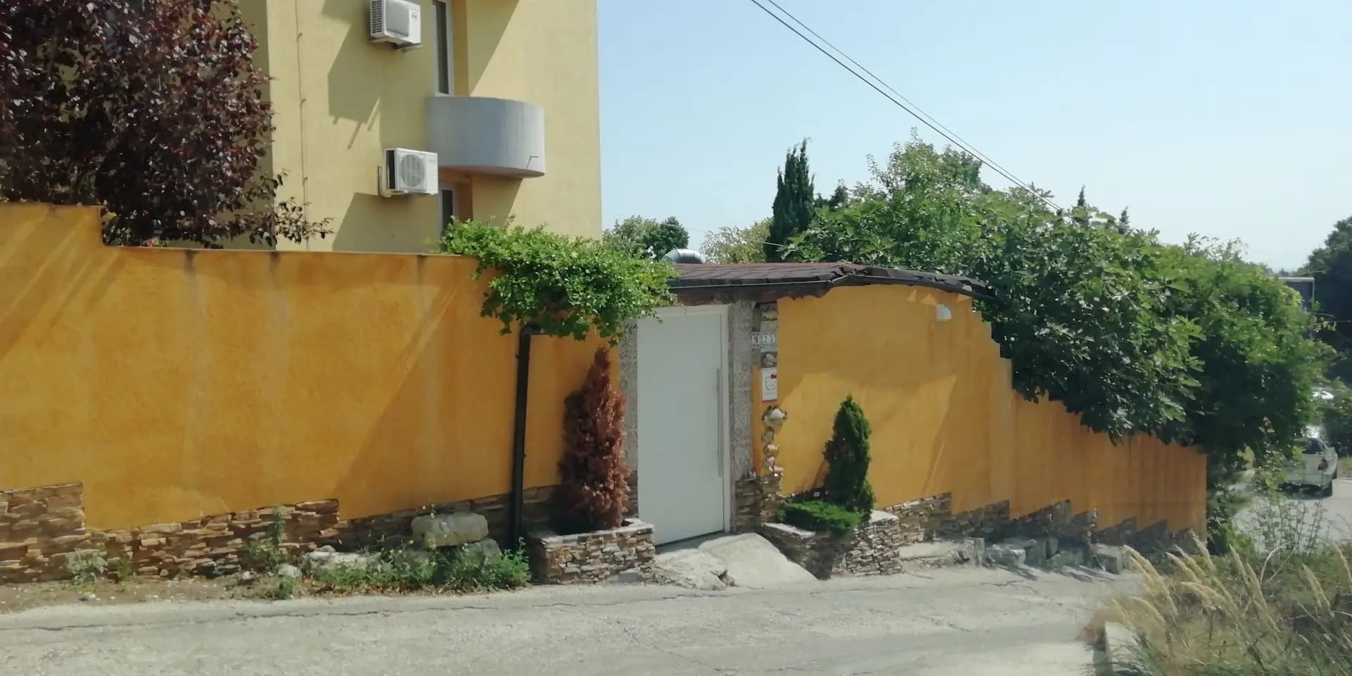 Ema guest house