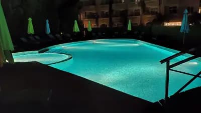 Хотелски комплекс Блу Ориндж