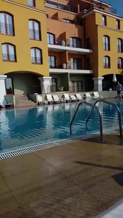 Hotel Marina, kavacite