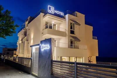 JI HOTEL