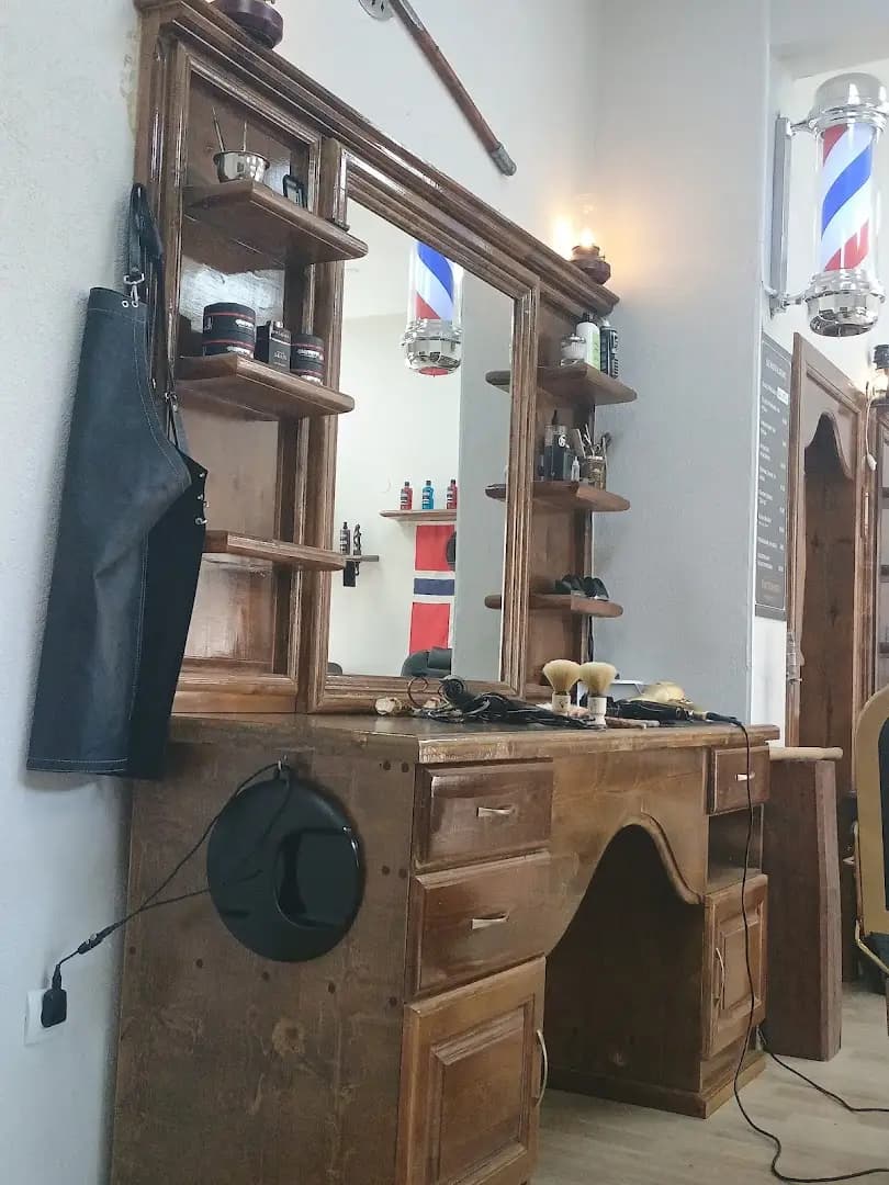 THE VIKING'S BARBER